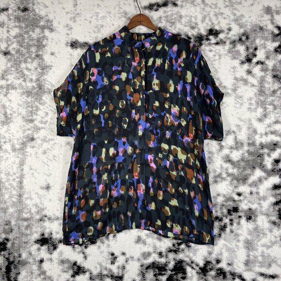 Cabi Blouse Womens‎ Size Medium Watercolor Splotch Black Button Neck - Picture 1 of 12
